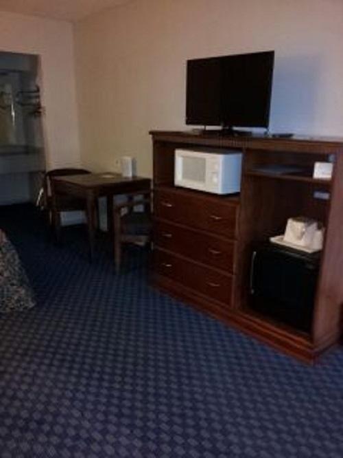 Whitten Inn Van Horn Bilik gambar